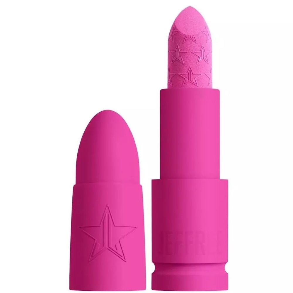 Jeffree Star Lipstick In The Velvet Trap!